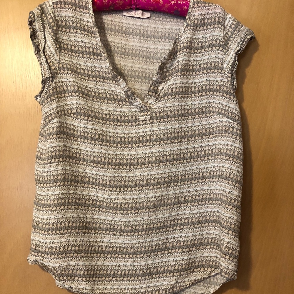 Beige patterned short sleeved shirt